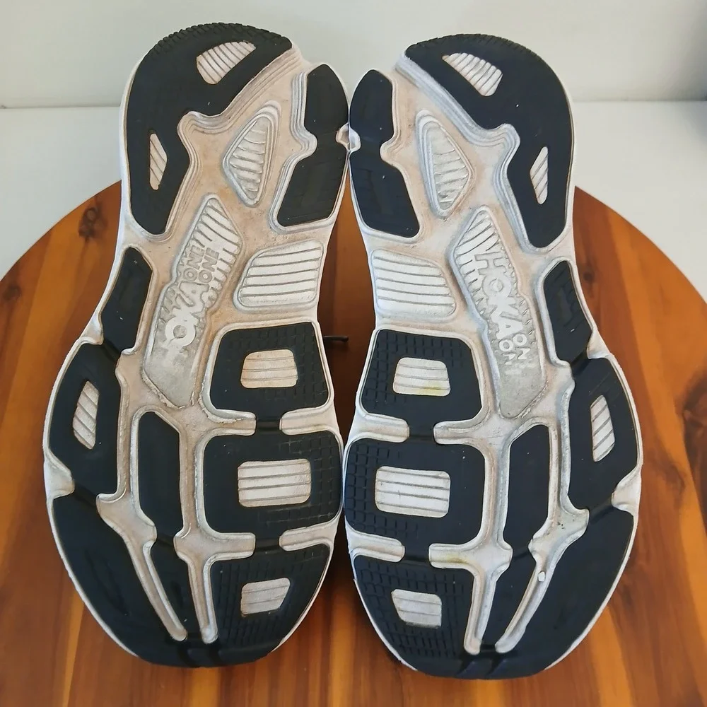 Hoka One One Bondi 7 Womens 9.5 Black White Running Shoes Sneakers 1110519 BWHT